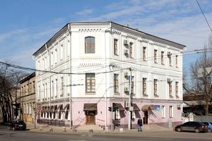 комерційна за адресою Приморська вул., 1