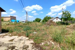 комерційна за адресою вул. Колгоспна, 22б