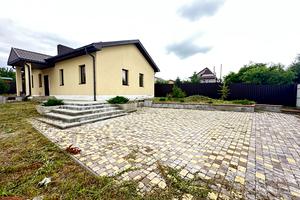будинок за адресою Богдана Ступки