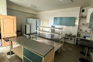 коммерческая по адресу Грушевського ул., 9/1