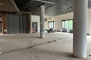 комерційна за адресою Лесі Українки бульв., 23б
