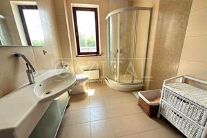 будинок за адресою Київ, Березнева вул., 35