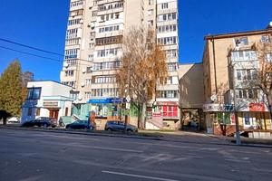 квартира по адресу вул. Небесної Сотні, 24