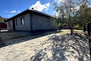 дом по адресу 12 лінія