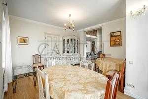 будинок за адресою Центральна, 3