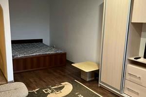квартира за адресою Довженка вул., 20