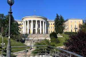 комерційна за адресою алея Героїв Небесної Сотні вул., 1