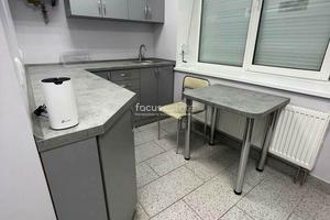 комерційна за адресою Володимира Івасюка просп. (Героїв Сталінграду), 8