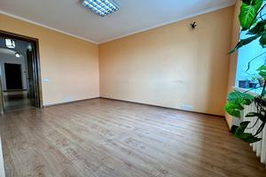 комерційна за адресою Олександра Лазаревського вул. (Мініна), 9
