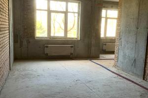комерційна за адресою Живописна вул., 3