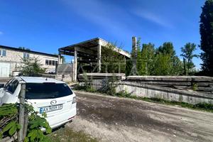 комерційна за адресою Любомирська вул., 15