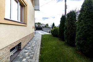 будинок за адресою с. Загвіздя, Берегова, 244
