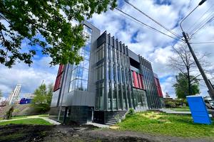 комерційна за адресою Петра Кривоноса пл., 1