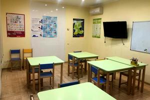 комерційна за адресою Салютна вул., 1-Б