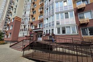 комерційна за адресою Софії Русової вул., 7-Г