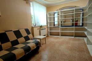 комерційна за адресою Шишкарівська вул., 2