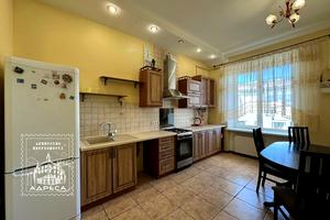 квартира за адресою Гайдамацька вул. (Марфи Струтинської), 2в