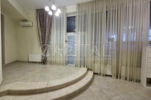 комерційна за адресою Старонаводницька вул., 4-В