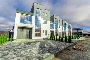 будинок за адресою Кучеренка вул., 1