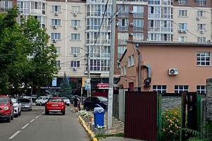 комерційна за адресою Павленка вул., 1В
