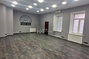 комерційна за адресою Академіка Богомольця вул., 5