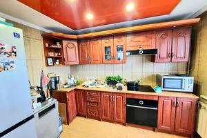 квартира за адресою Івана Франка просп., 10