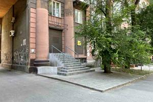 коммерческая по адресу Сталеваров ул., 5