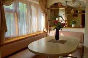 будинок за адресою Леся Курбаса вул. (Затонського), 12