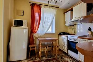 будинок за адресою Приозерна вул.