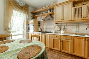 будинок за адресою Лугова вул., 24
