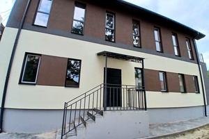 комерційна за адресою Соборна вул., 107 л