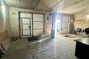 паркомісце за адресою Тернопільська вул., 17