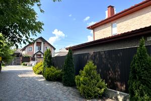 будинок за адресою Левка Ревуцького вул.