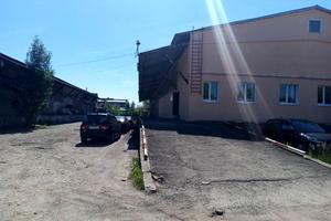 комерційна за адресою Польова вул., 8