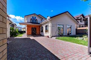 будинок за адресою Андріївська вул., 8