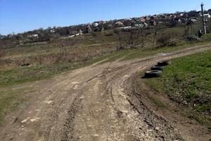 участок по адресу Лучанська