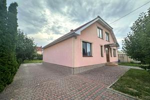 будинок за адресою Краснодонців