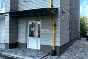 комерційна за адресою Ревуцького вул., 54
