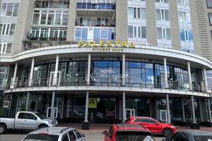 комерційна за адресою Оболонська набережна вул., 1