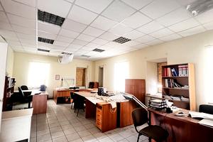 комерційна за адресою Чернишевська вул., 40