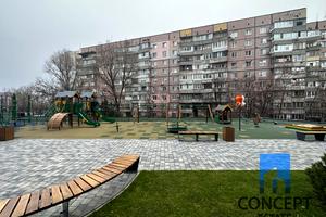 комерційна за адресою Дніпро, Космічна вул., 5