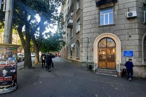 комерційна за адресою Канатна вул., 42