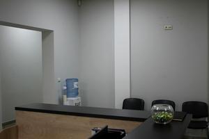 комерційна за адресою Чорновола вул., 136