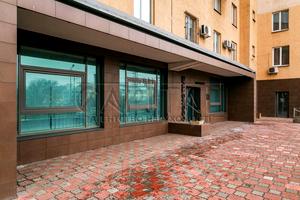 комерційна за адресою Саперно-Слобідська вул., 22