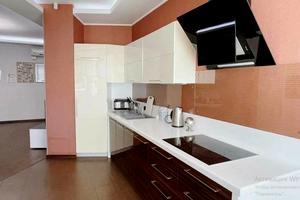 квартира за адресою Літературна вул., 1а