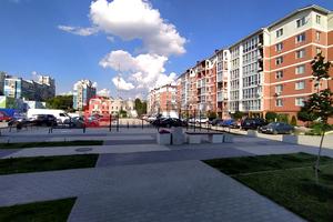 комерційна за адресою Січеславська вул., 4