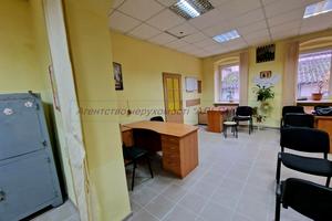 коммерческая по адресу Корятовича пл., 15