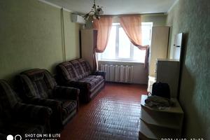 квартира за адресою Зодчих , 12
