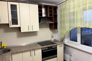 квартира за адресою Богатирська вул., 16