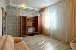 квартира за адресою Знам'янська вул. (Прапорна), 9